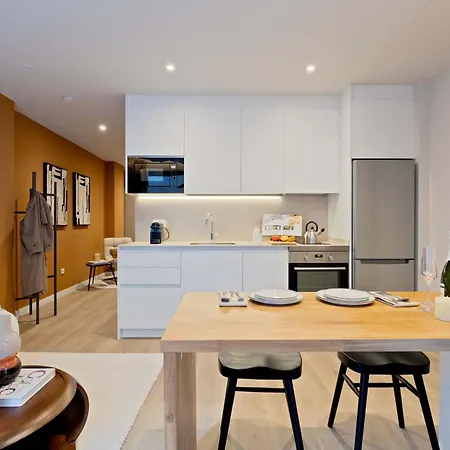 아파트 Saristays Luxury Loft